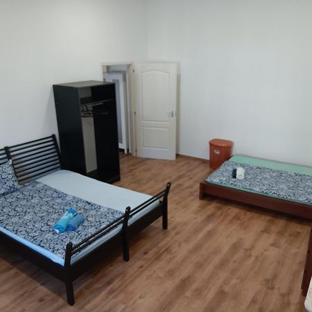 Big Cozy - Skyfall Apartment 3 Bdrm 6 Beds 1&Half Baths Budapeşte Dış mekan fotoğraf