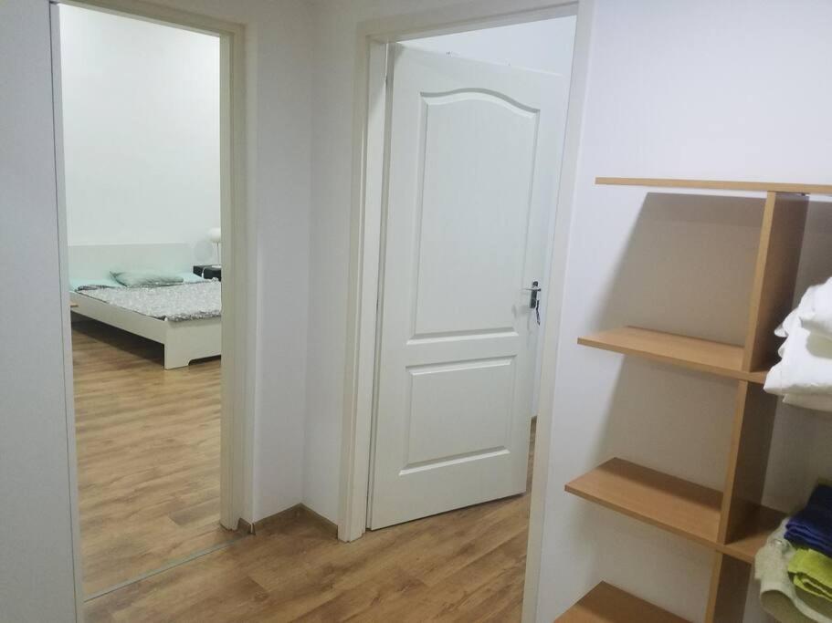 Big Cozy - Skyfall Apartment 3 Bdrm 6 Beds 1&Half Baths Budapeşte Dış mekan fotoğraf